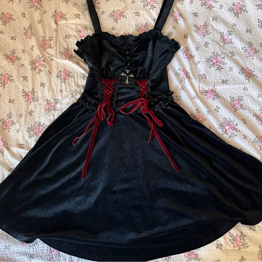 Dark in love velvet victorian goth mini dress M